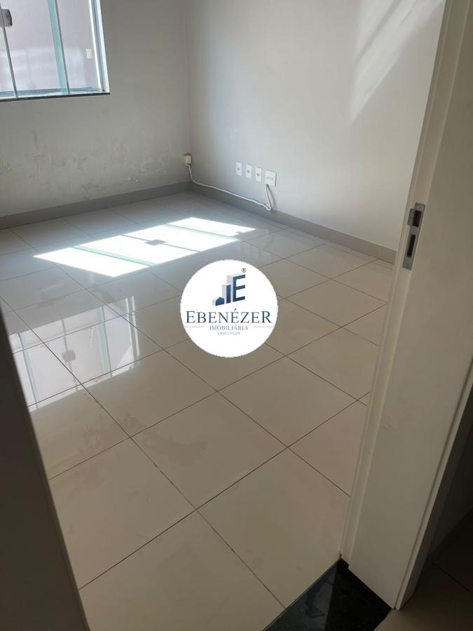 Casa para alugar com 4 quartos, 303m² - Foto 4