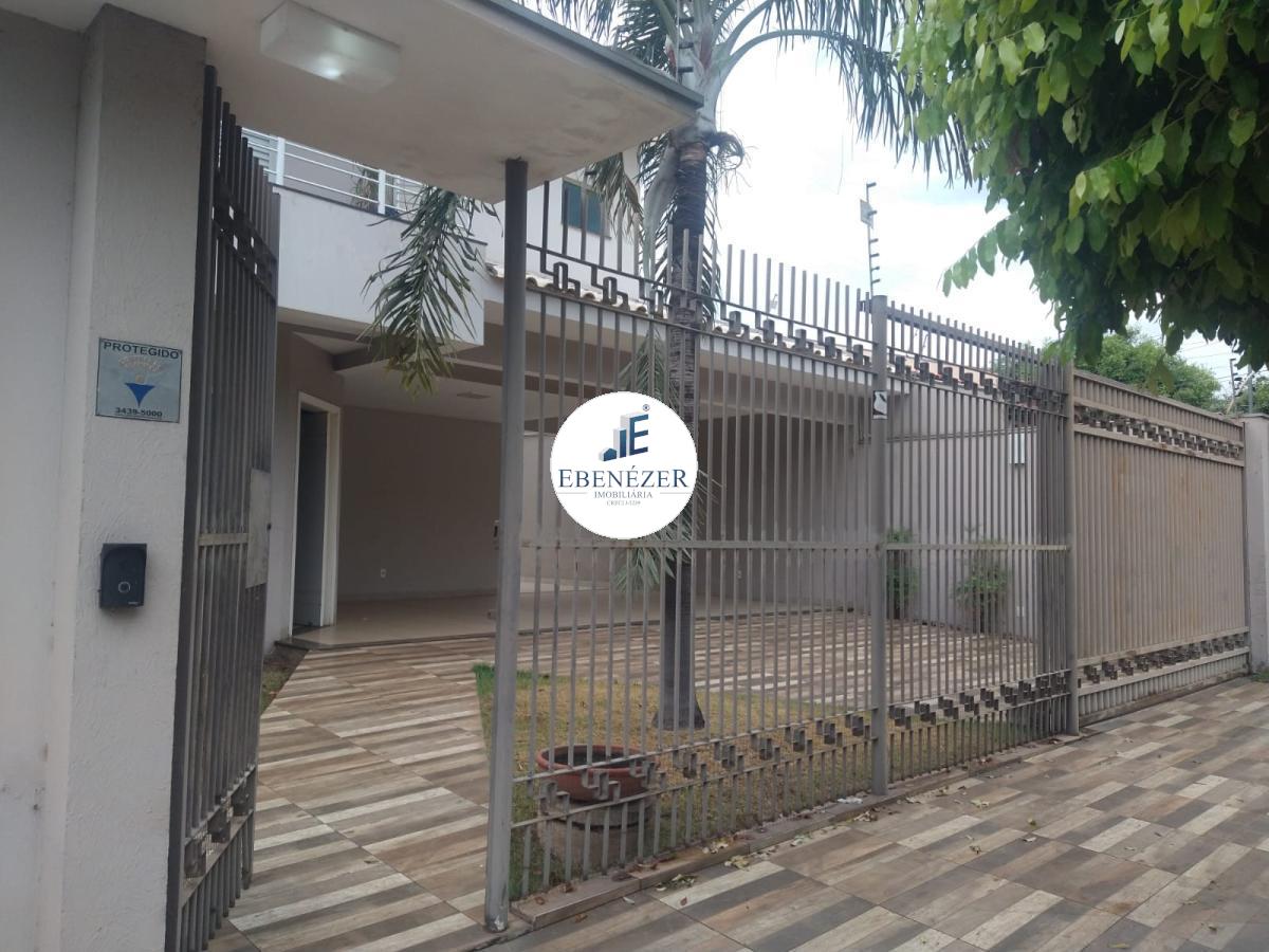 Casa para alugar com 4 quartos, 303m² - Foto 2