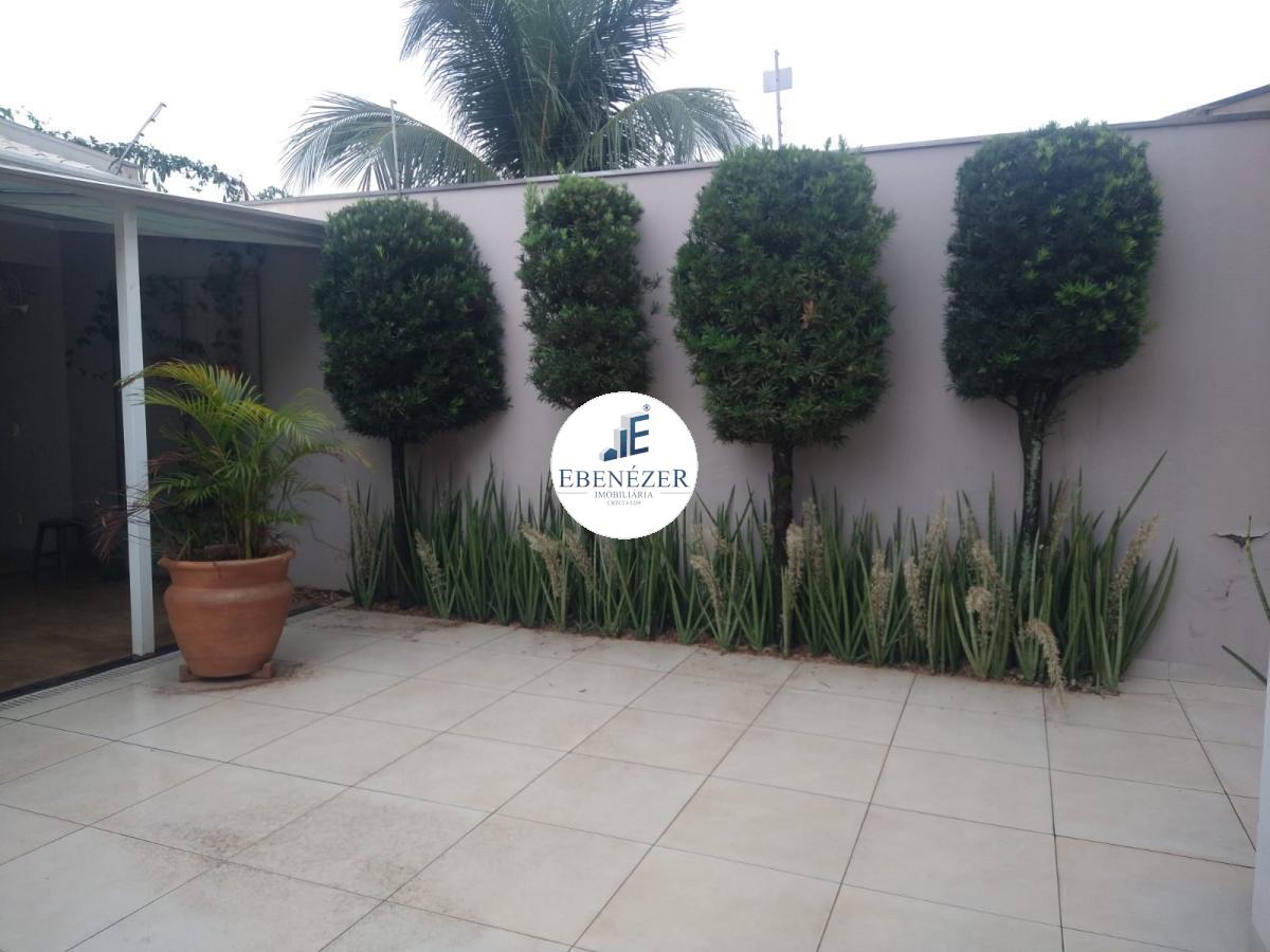 Casa para alugar com 4 quartos, 303m² - Foto 28
