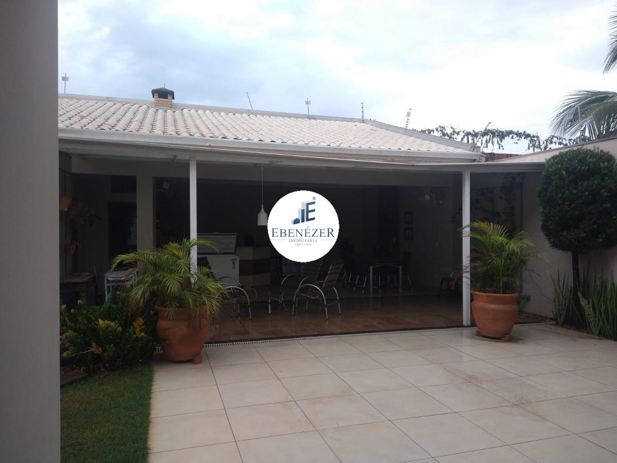 Casa para alugar com 4 quartos, 303m² - Foto 29