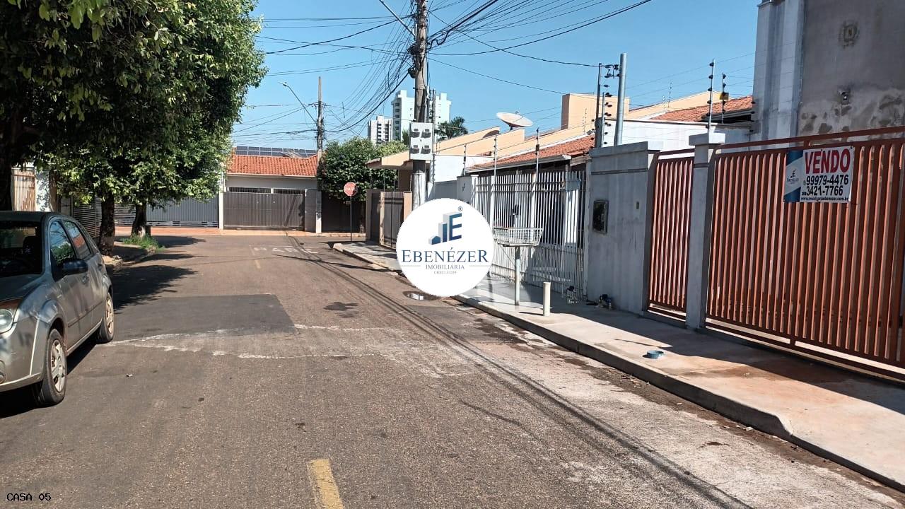 Casa à venda com 4 quartos, 250m² - Foto 3