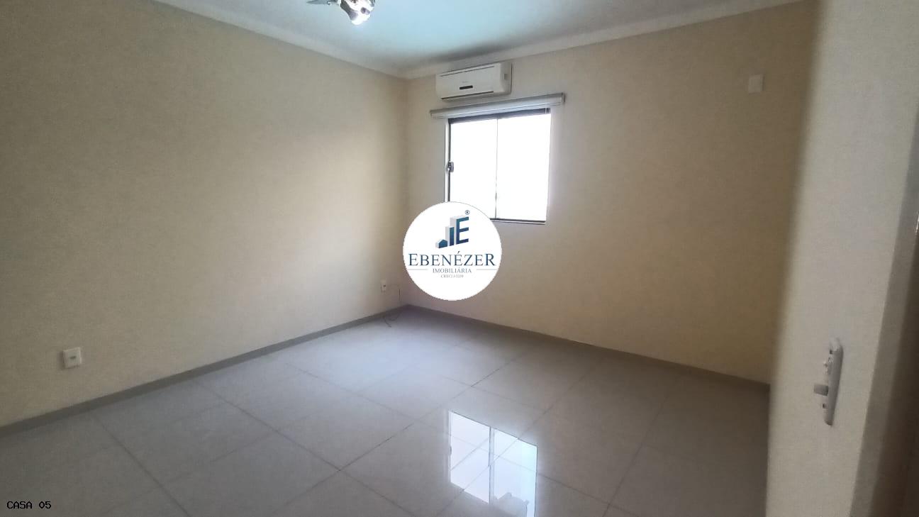 Casa para alugar com 3 quartos, 300m² - Foto 12