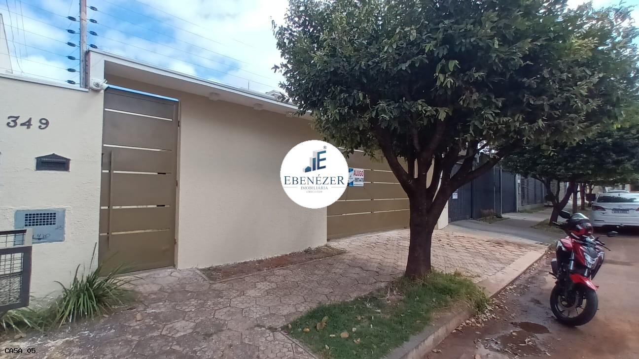 Casa para alugar com 3 quartos, 300m² - Foto 2