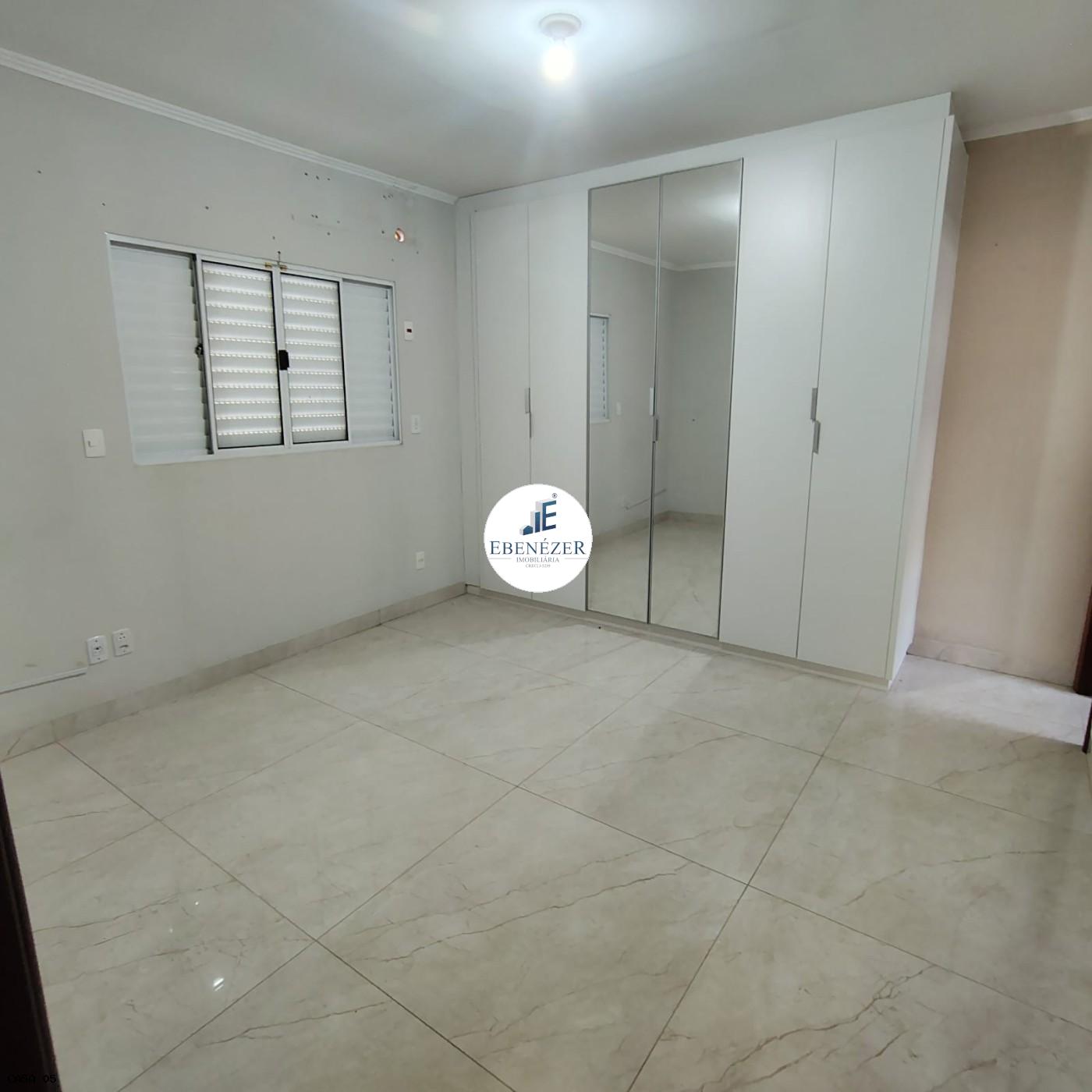 Casa, 3 quartos, 210 m² - Foto 4