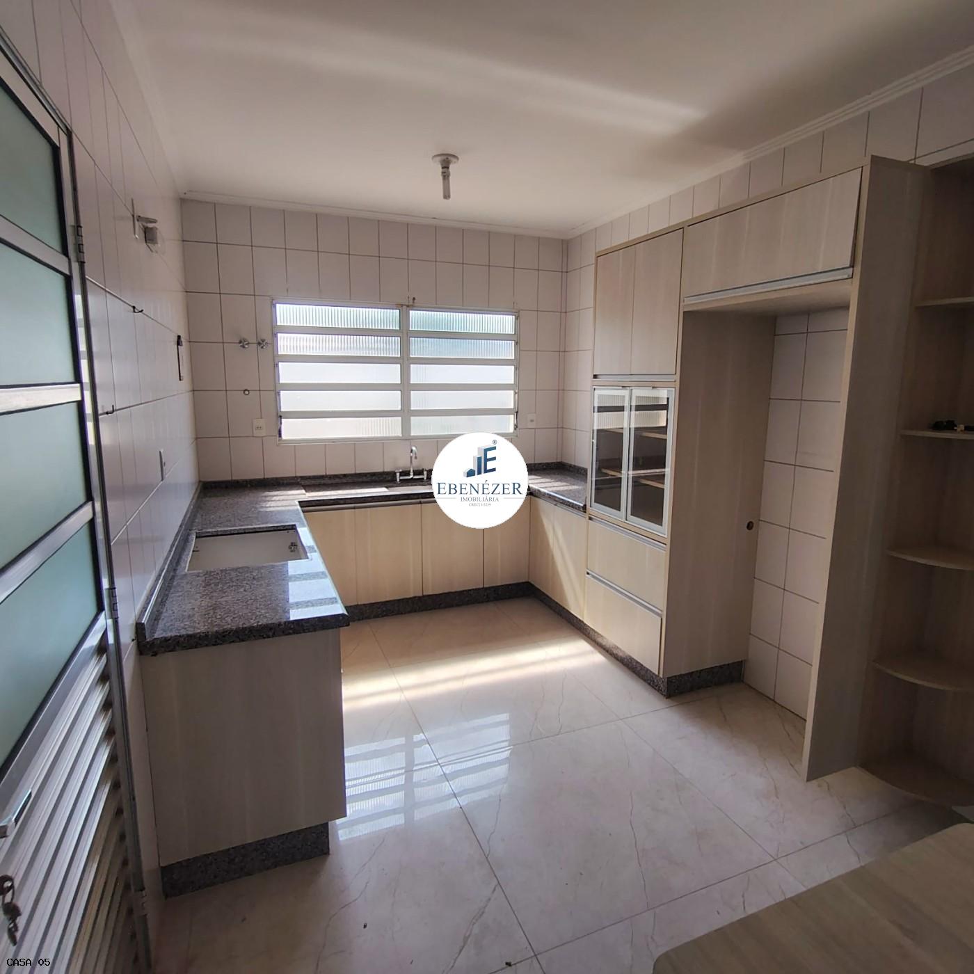 Casa, 3 quartos, 210 m² - Foto 13