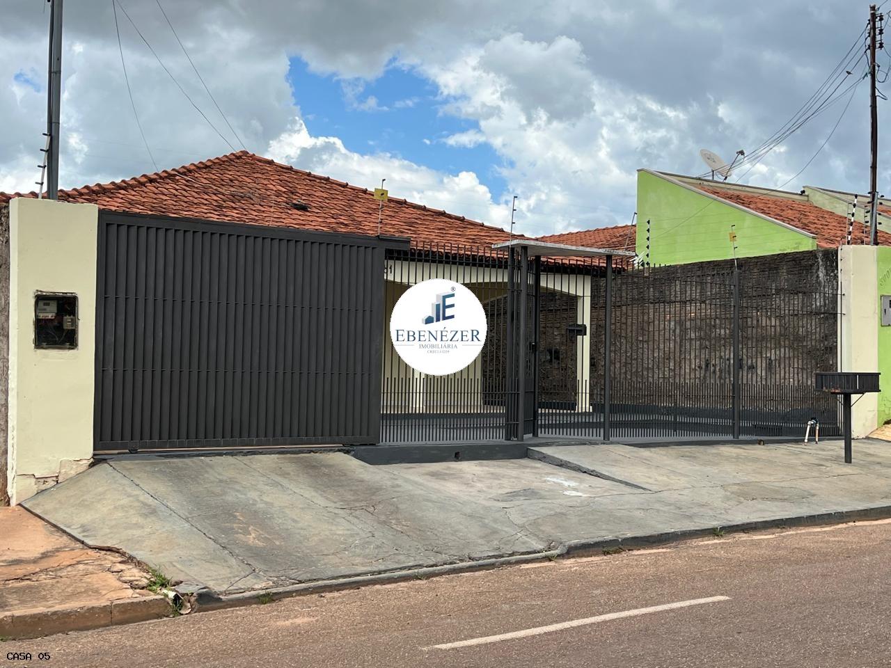 Casa, 3 quartos, 220 m² - Foto 2